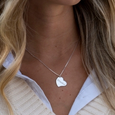 Mother Daughter Cut Out Two Necklaces - Thumbnail Model