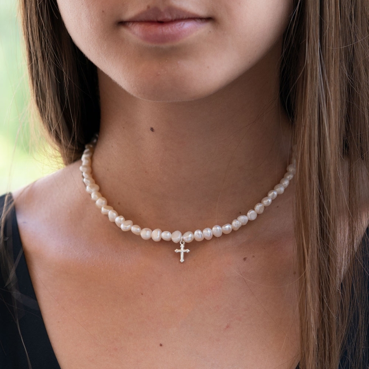 Pearl Necklace with Cross model