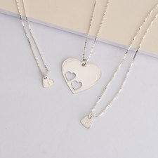 Mother Daughter Necklace - Thumbnail Model