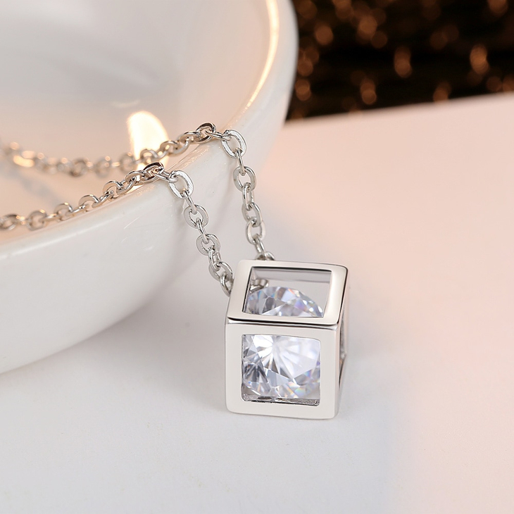 Crystal Cube Necklace - Picture 2