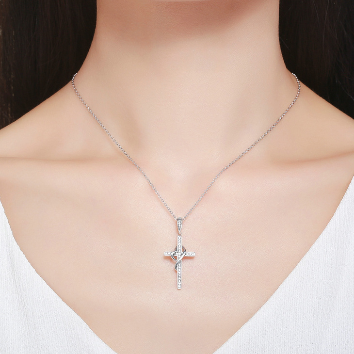 Heart Cross Necklace - Picture 2