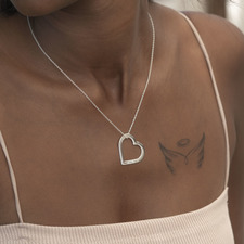 Heart Outline Engraved Necklace - Thumbnail Model